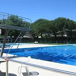 In A With Pool 아파트 비비오네