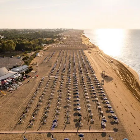 Apartment In A With Pool Bibione