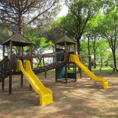 In A With Pool Appartement