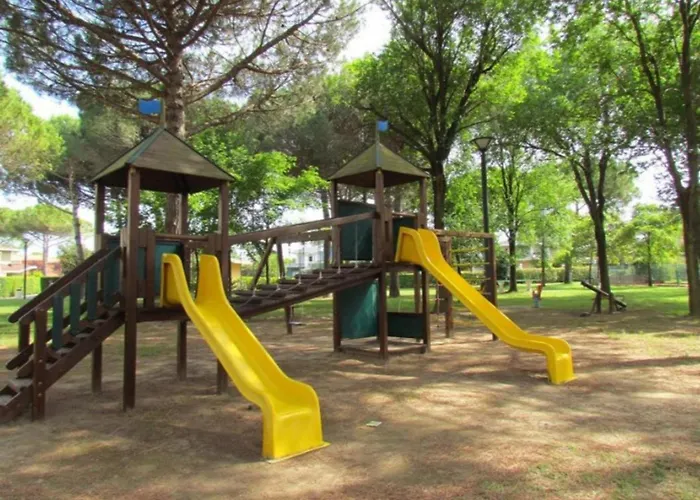 In A With Pool Apartament